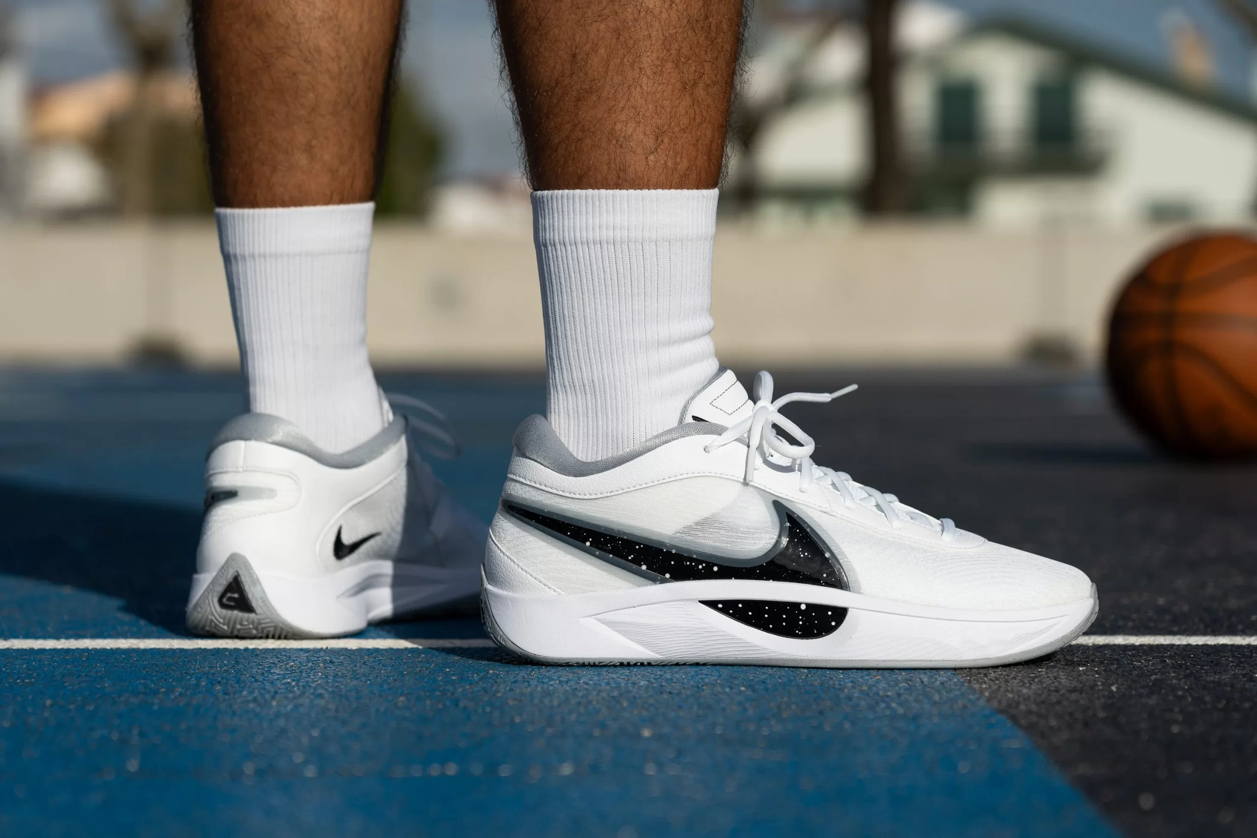 nike-giannis-freak-6-outdoor