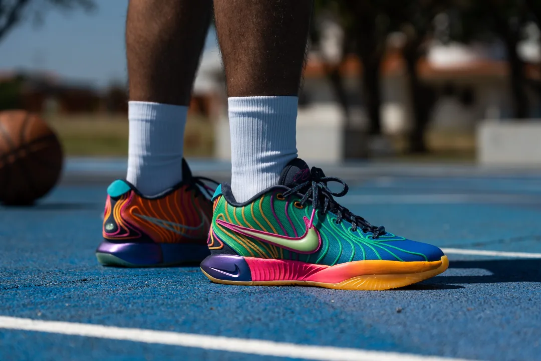 nike-le-bron-21